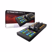 Native Instruments Traktor Kontrol X1 MK2 DJ Controller