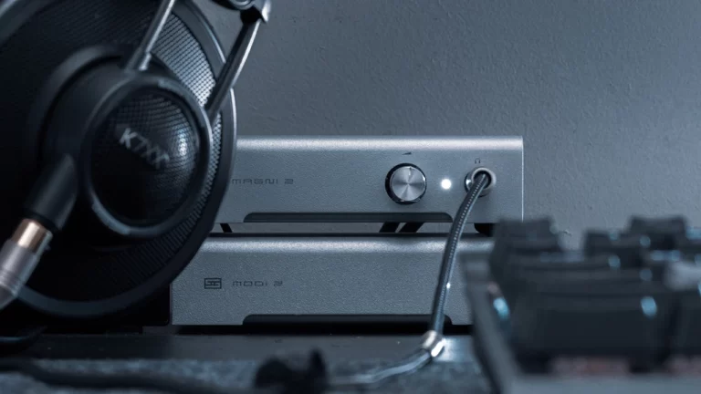 Read more about the article Apa Itu Headphone Amplifier Dan Apa Fungsinya?